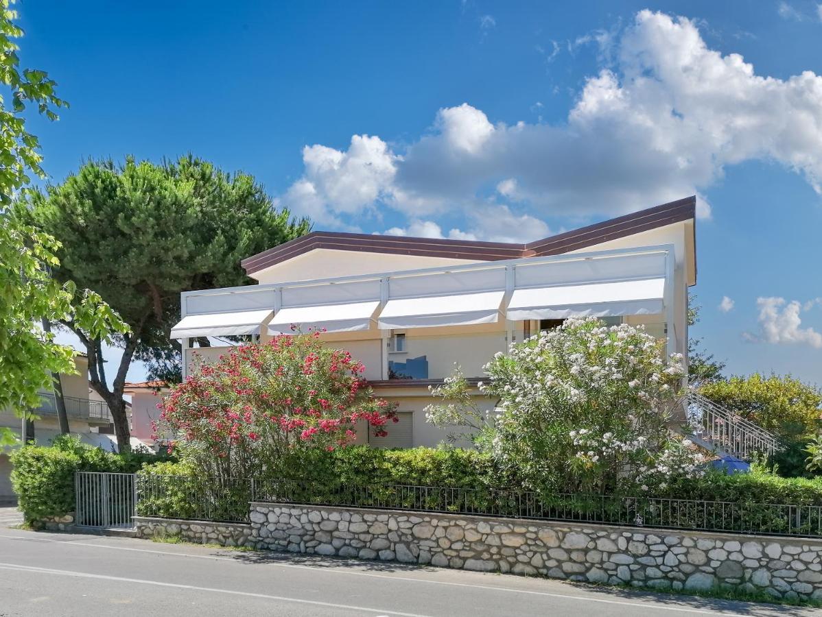 Sea Holidays Apartment Marina di Pietrasanta Eksteriør billede